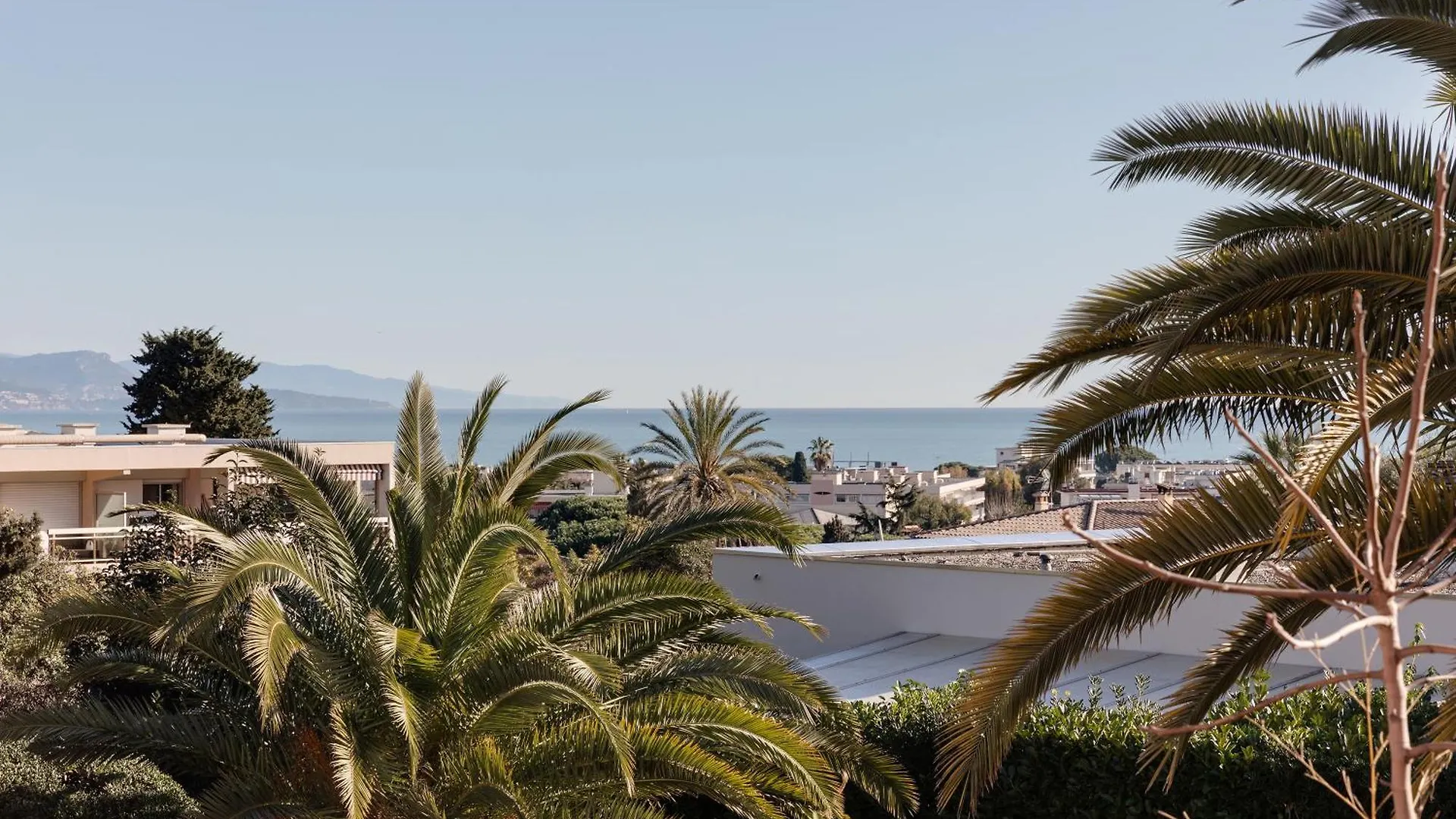 Villa Anaite Vue Mer Et Montagne, Piscine Privee Antibes 0*,  France